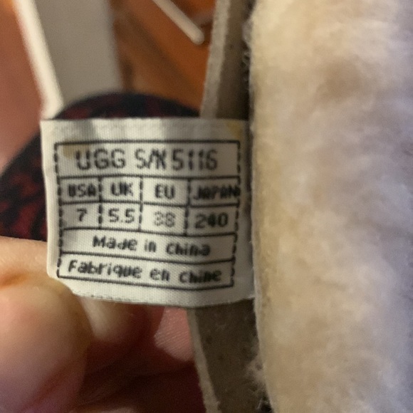 Ugg Grey Suede boot designer - Picture 6 of 10